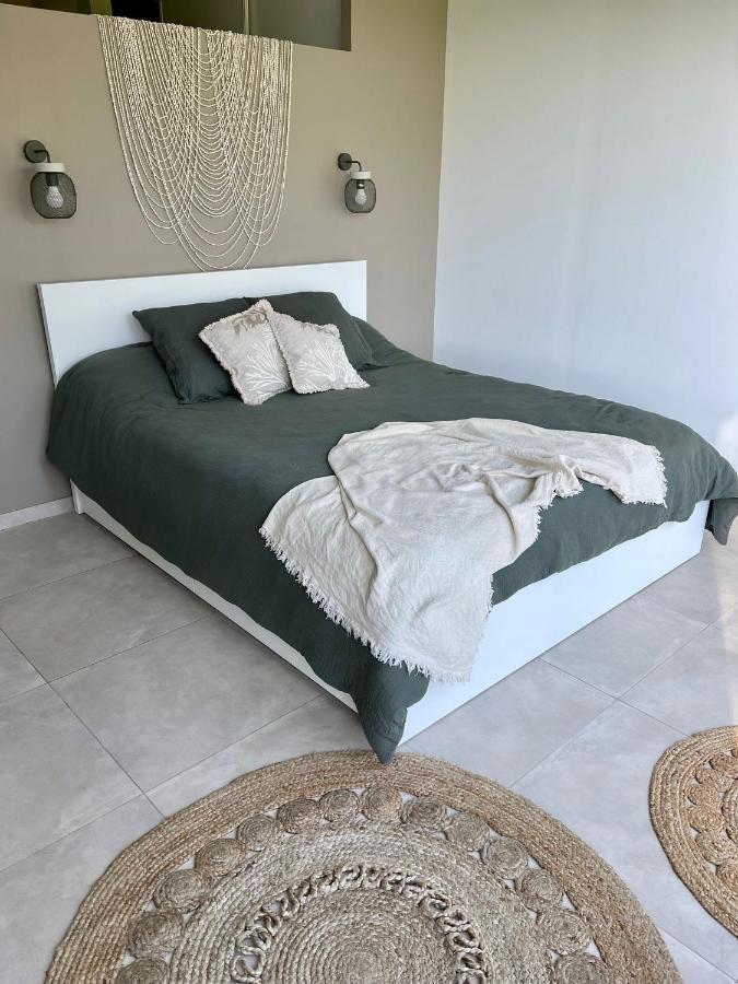 La Balma - 4 Appartements Avec Jardin En Maison Passive De Plain Pied A Frejus-Saint-Raphael Bagian luar foto