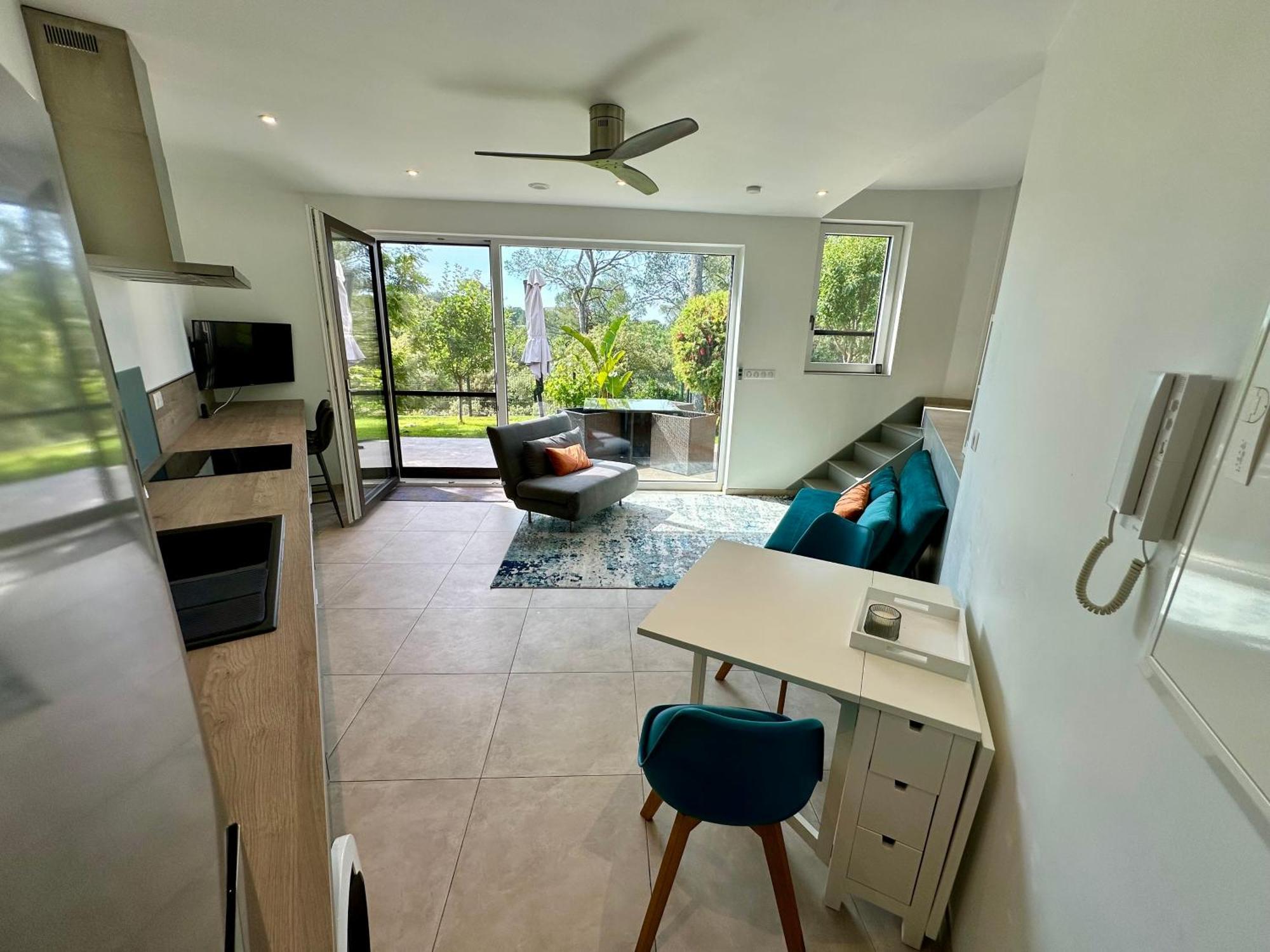 La Balma - 4 Appartements Avec Jardin En Maison Passive De Plain Pied A Frejus-Saint-Raphael Bagian luar foto